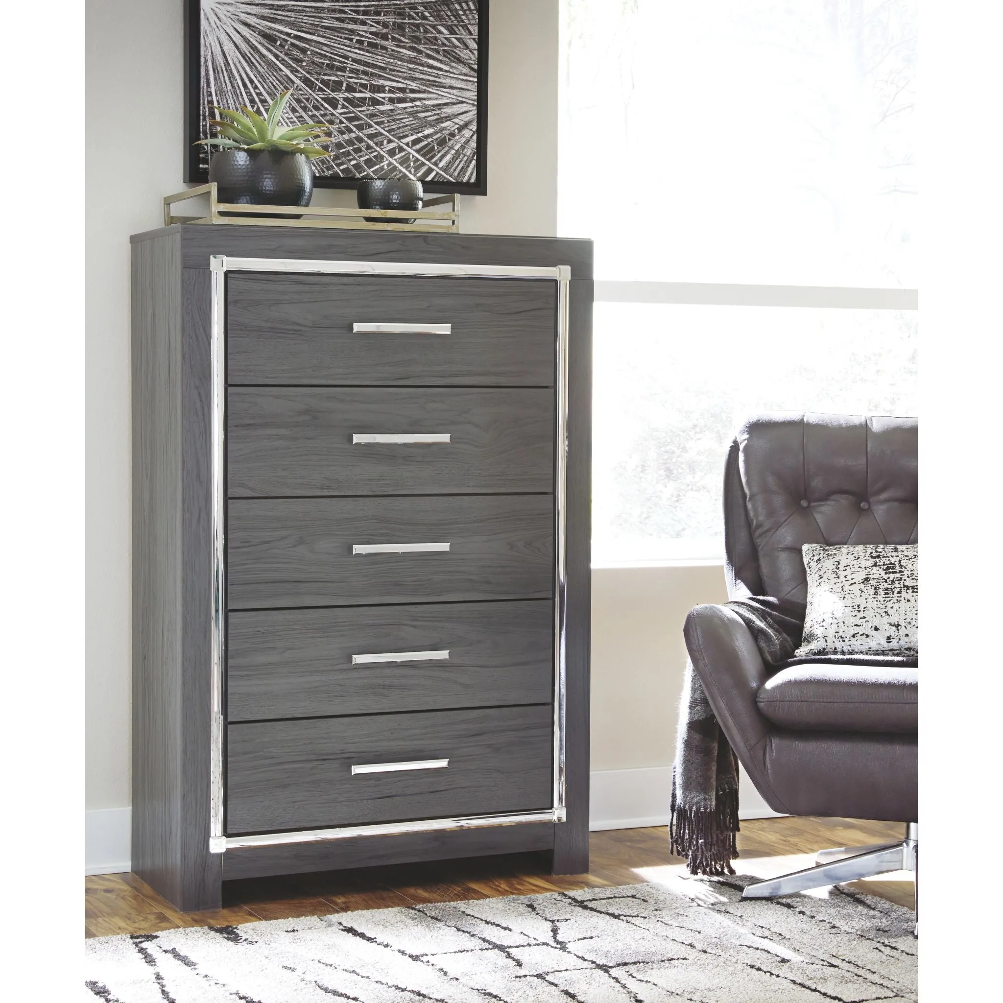 Lodanna Chest - Gray