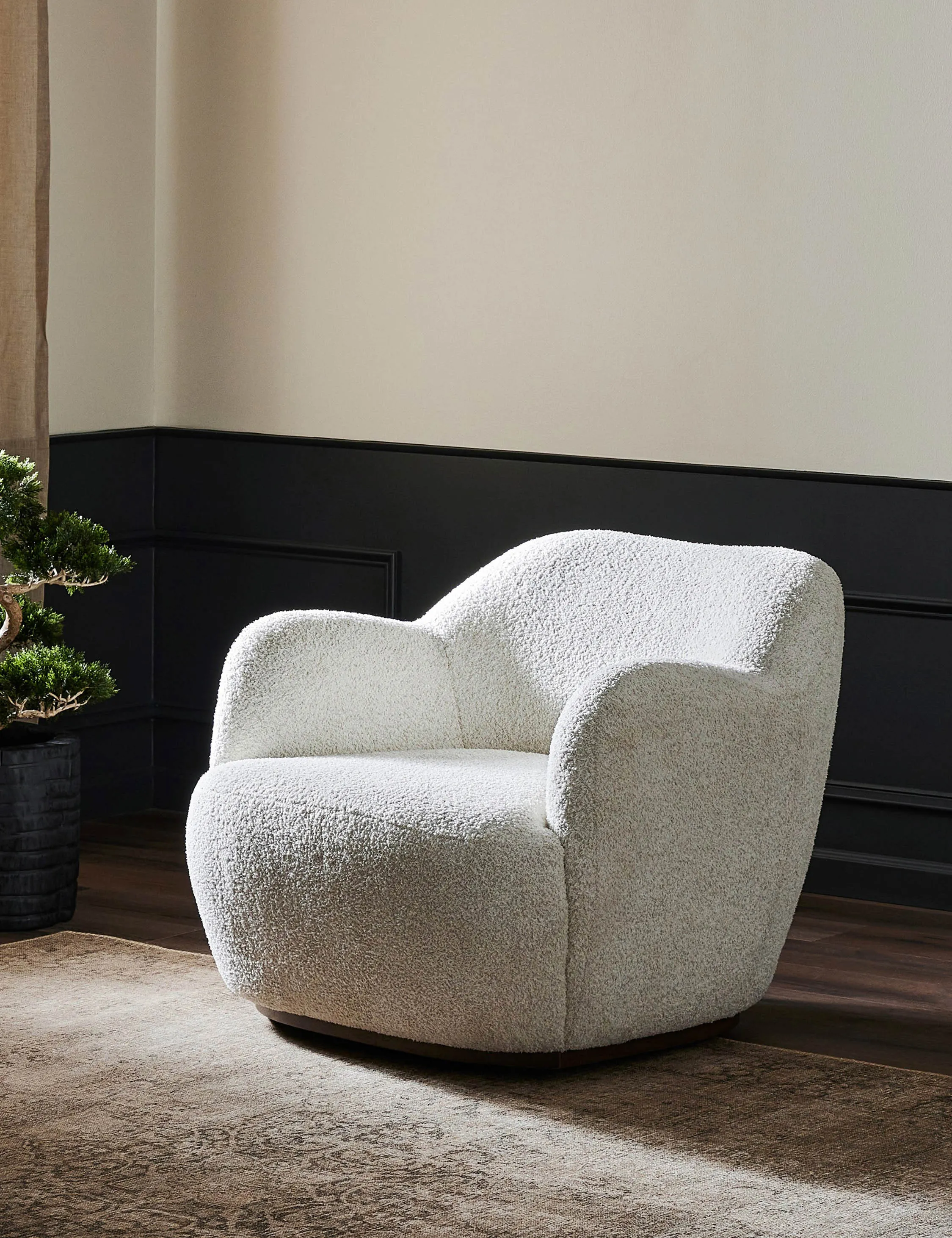 Selkie Swivel Chair