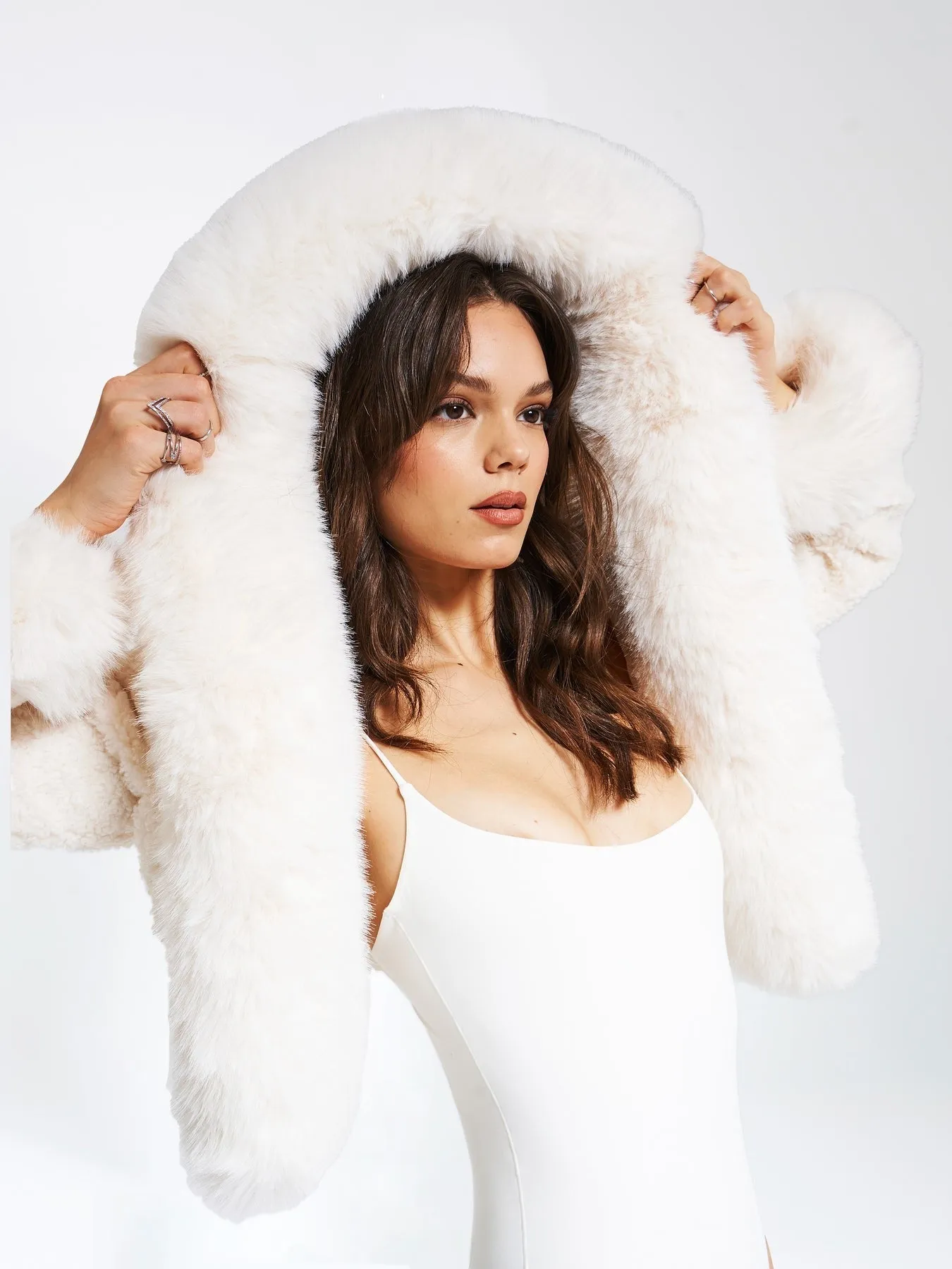 Sienna - White Cropped Faux Fur Jacket