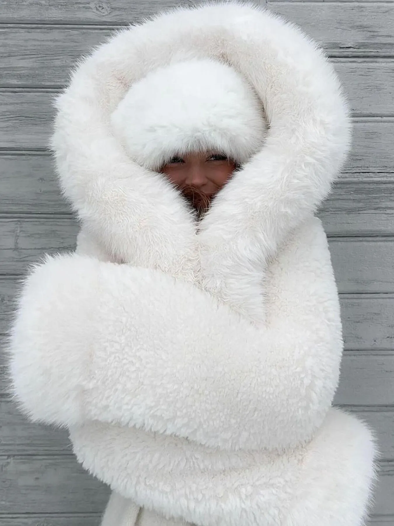 Sienna - White Cropped Faux Fur Jacket
