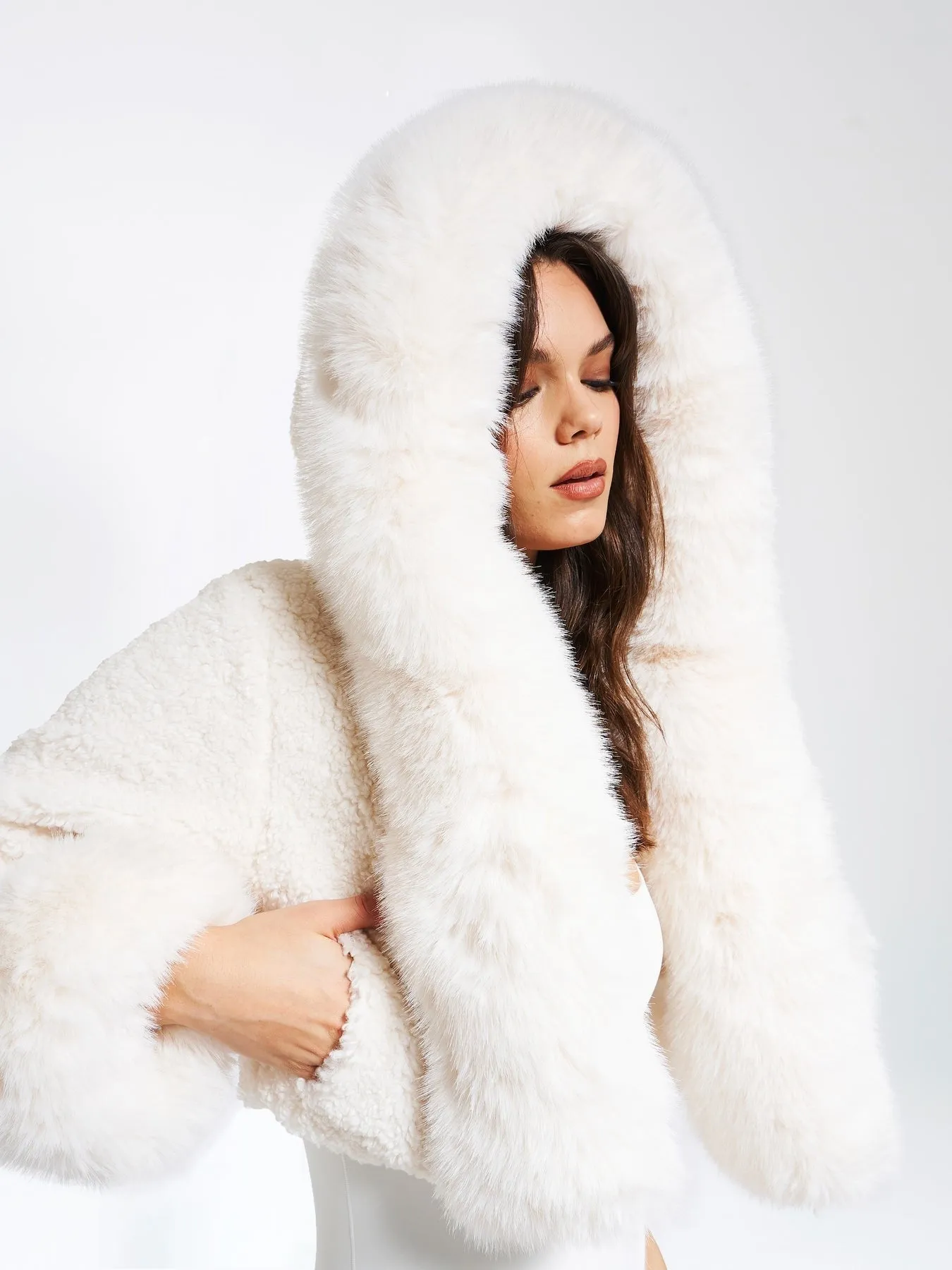 Sienna - White Cropped Faux Fur Jacket
