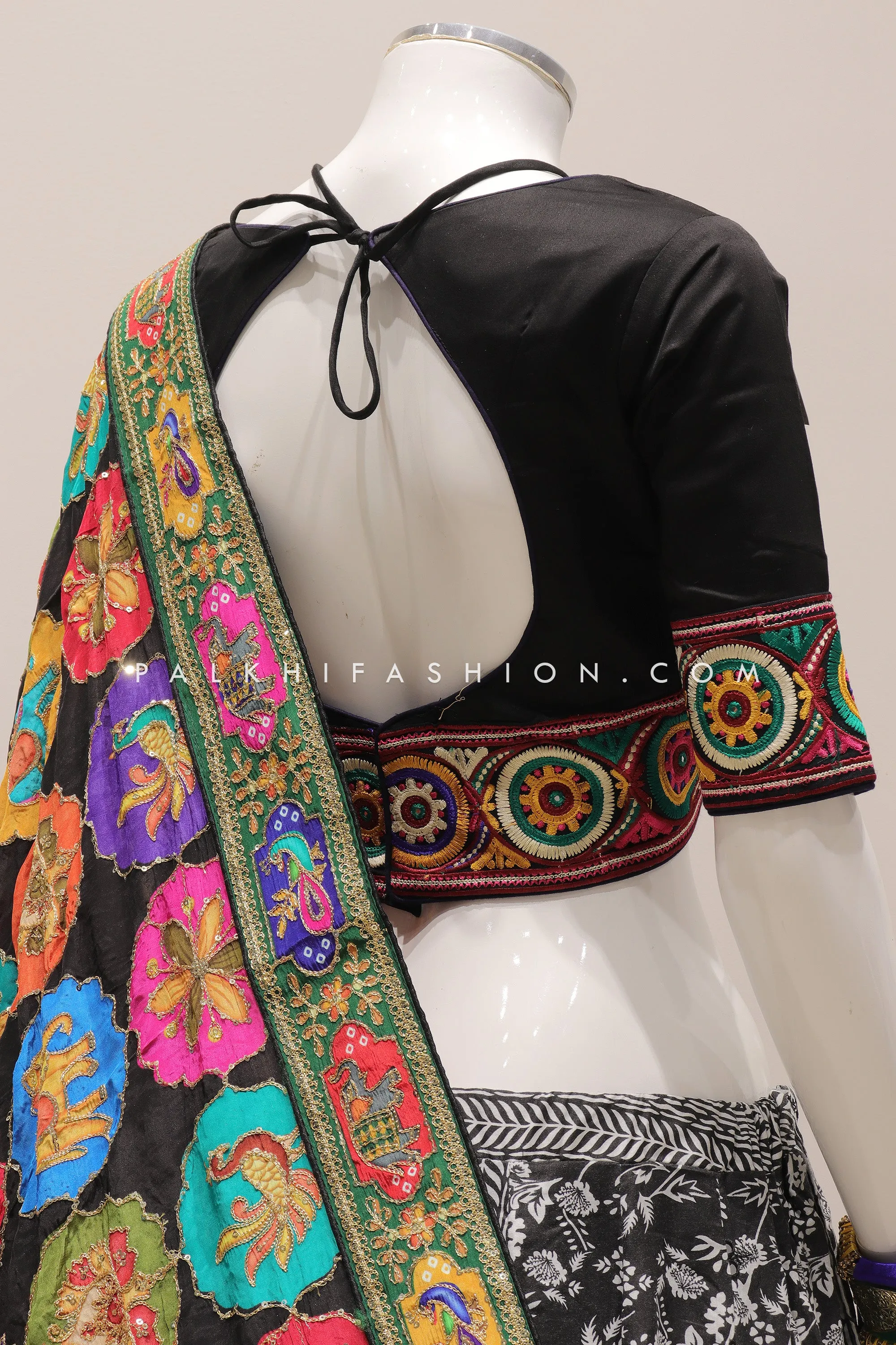 Vintage Black Navratri Chaniya Choli Set With Hand-Embroidered Dupatta